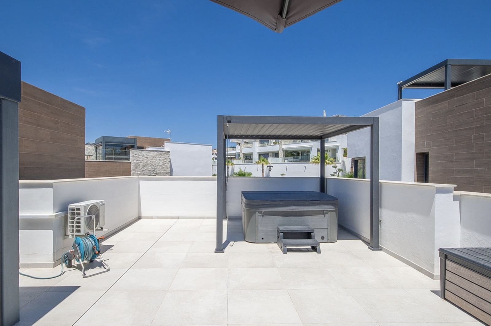 3 soverom Penthouse til salgs i Marbella med svømmebasseng garasje - € 989 000 (Ref: 10142374)