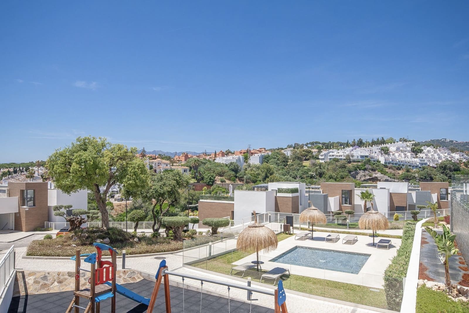 3 soverom Penthouse til salgs i Marbella med svømmebasseng garasje - € 989 000 (Ref: 10142374)