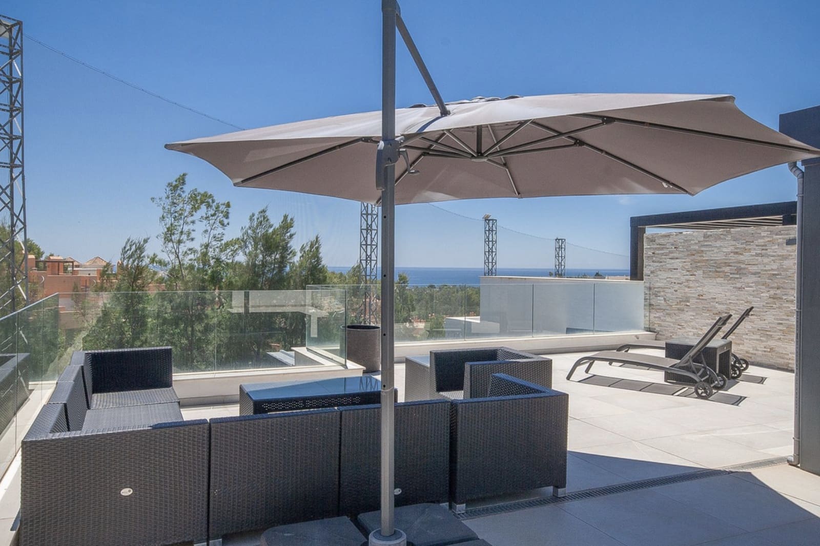 3 soverom Penthouse til salgs i Marbella med svømmebasseng garasje - € 989 000 (Ref: 10142374)