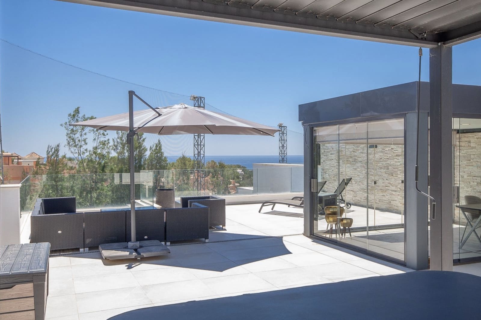 3 soverom Penthouse til salgs i Marbella med svømmebasseng garasje - € 989 000 (Ref: 10142374)