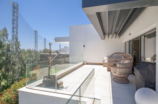 3 soverom Penthouse til salgs i Marbella med svømmebasseng garasje - € 989 000 (Ref: 10142374)