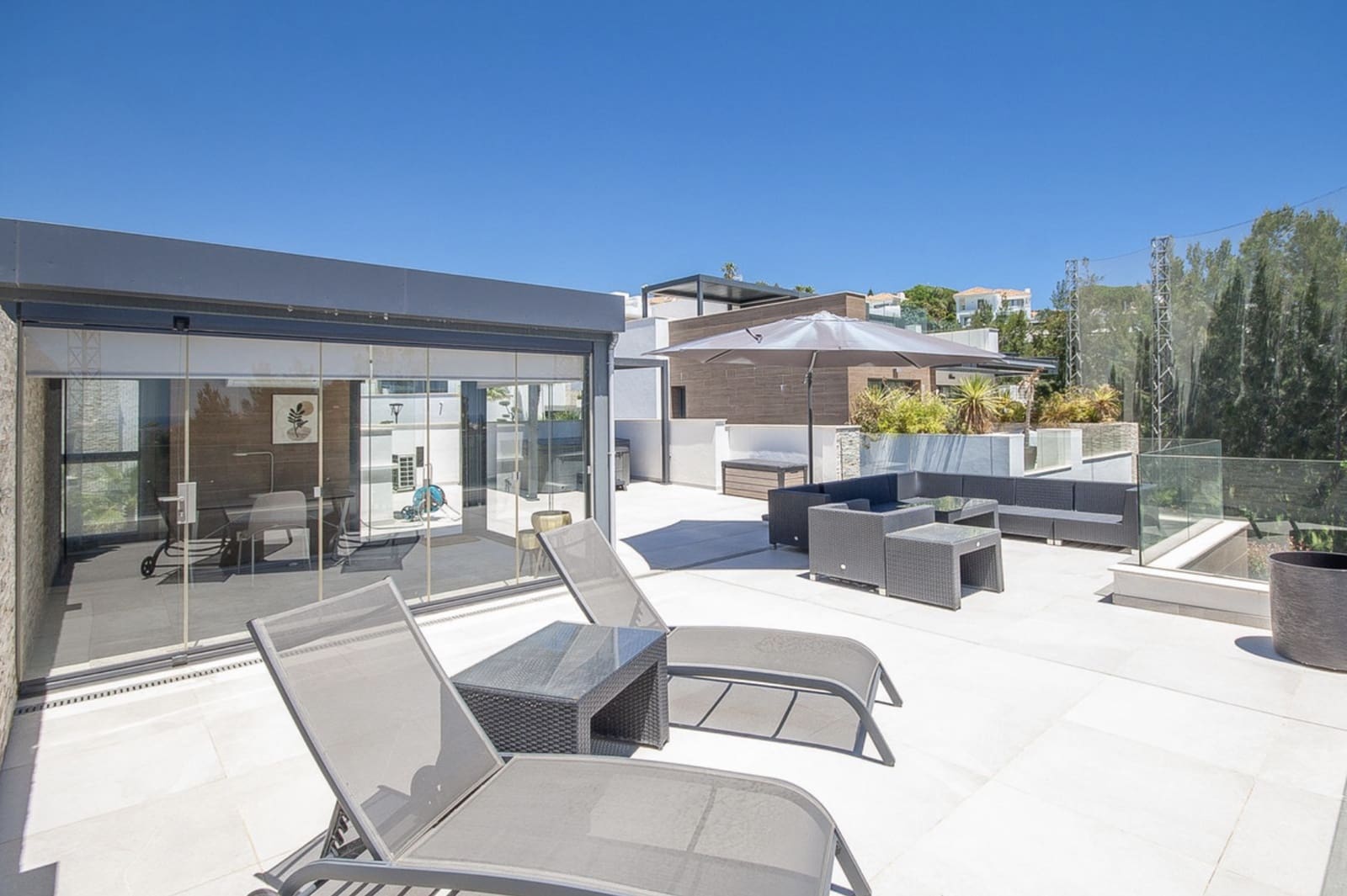 3 soverom Penthouse til salgs i Marbella med svømmebasseng garasje - € 989 000 (Ref: 10142374)