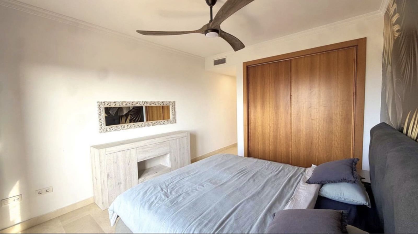 5 slaapkamer Halfvrijstaande villa te koop in Estepona met zwembad garage - € 800.000 (Ref: 10142375)