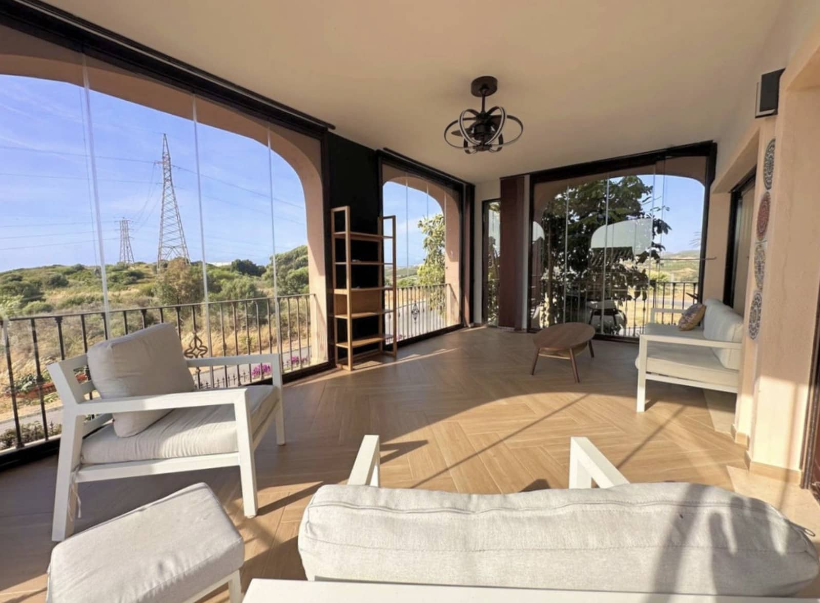 5 slaapkamer Halfvrijstaande villa te koop in Estepona met zwembad garage - € 800.000 (Ref: 10142375)