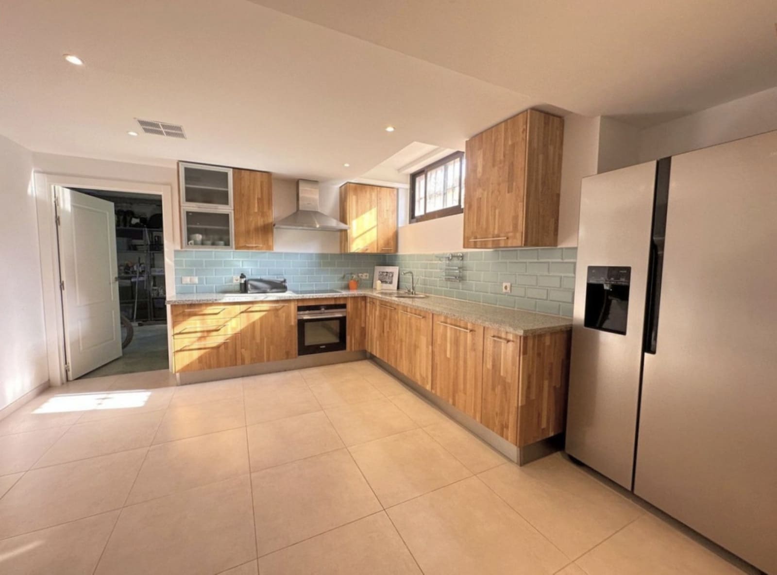 5 slaapkamer Halfvrijstaande villa te koop in Estepona met zwembad garage - € 800.000 (Ref: 10142375)