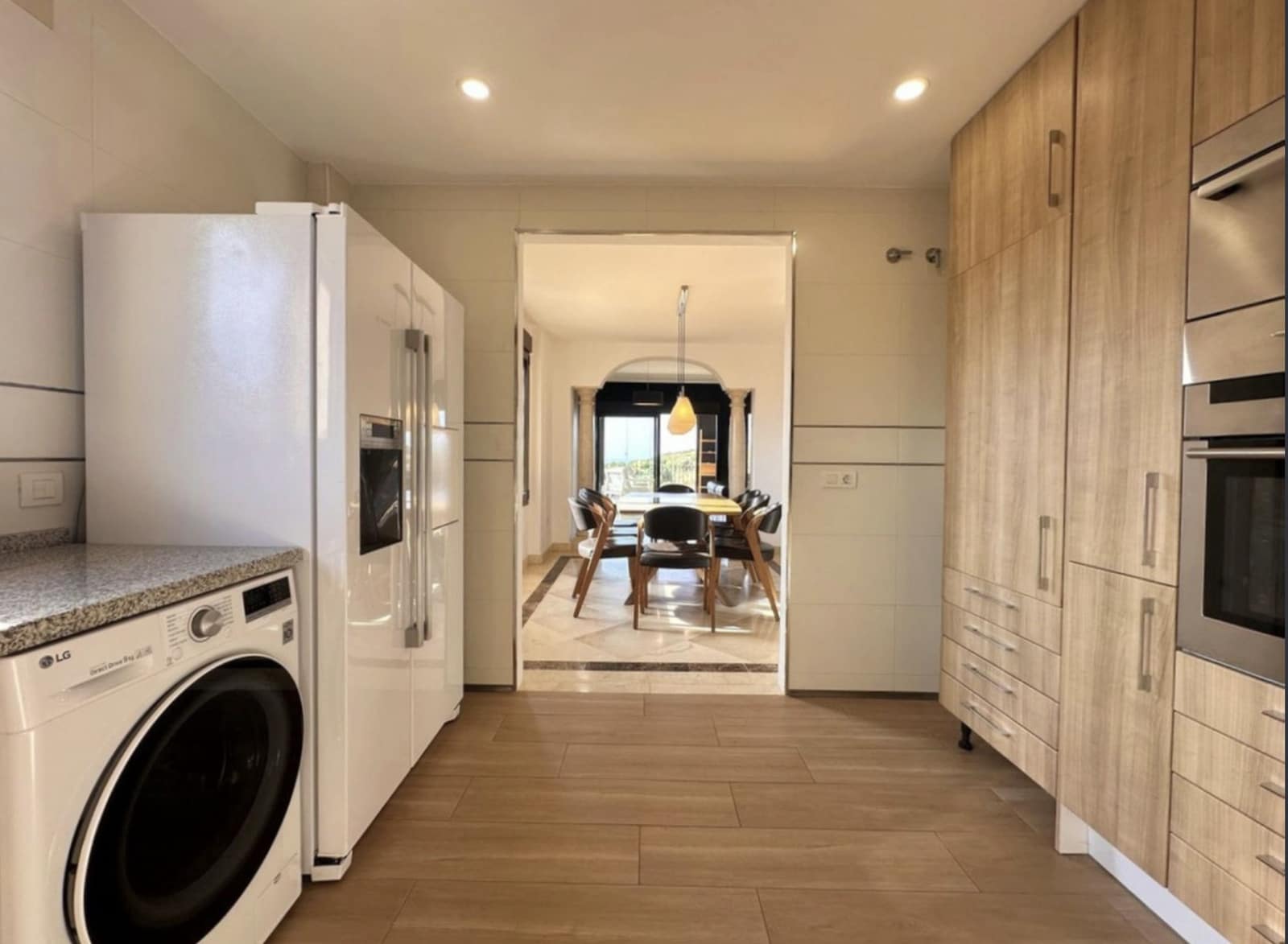 5 slaapkamer Halfvrijstaande villa te koop in Estepona met zwembad garage - € 800.000 (Ref: 10142375)