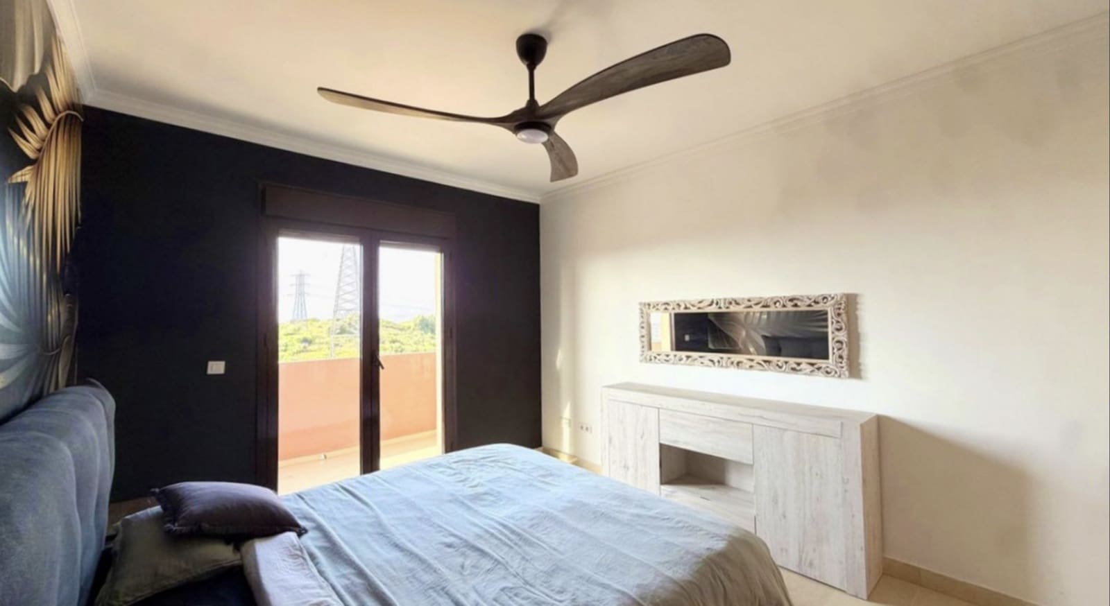 5 slaapkamer Halfvrijstaande villa te koop in Estepona met zwembad garage - € 800.000 (Ref: 10142375)