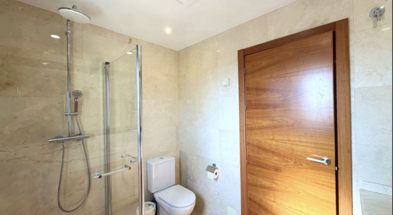 5 slaapkamer Halfvrijstaande villa te koop in Estepona met zwembad garage - € 800.000 (Ref: 10142375)