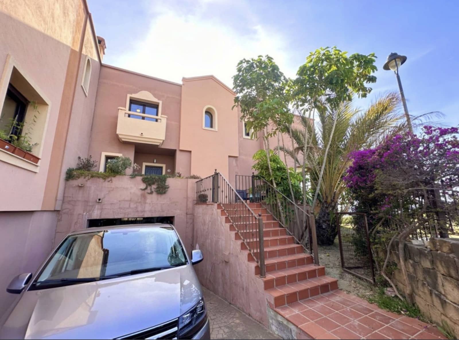 5 slaapkamer Halfvrijstaande villa te koop in Estepona met zwembad garage - € 800.000 (Ref: 10142375)