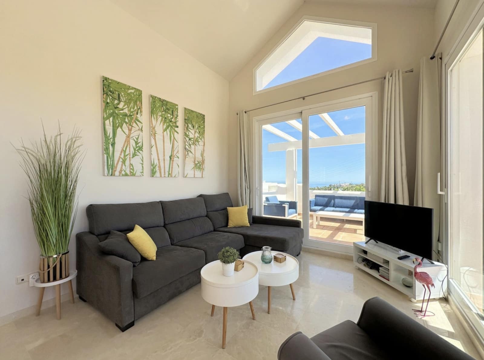 2 quarto Penthouse para venda em Casares com piscina garagem - 610 000 € (Ref: 10142376)