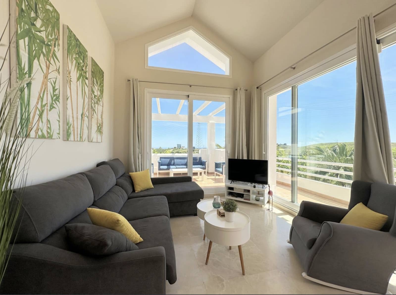 2 quarto Penthouse para venda em Casares com piscina garagem - 610 000 € (Ref: 10142376)