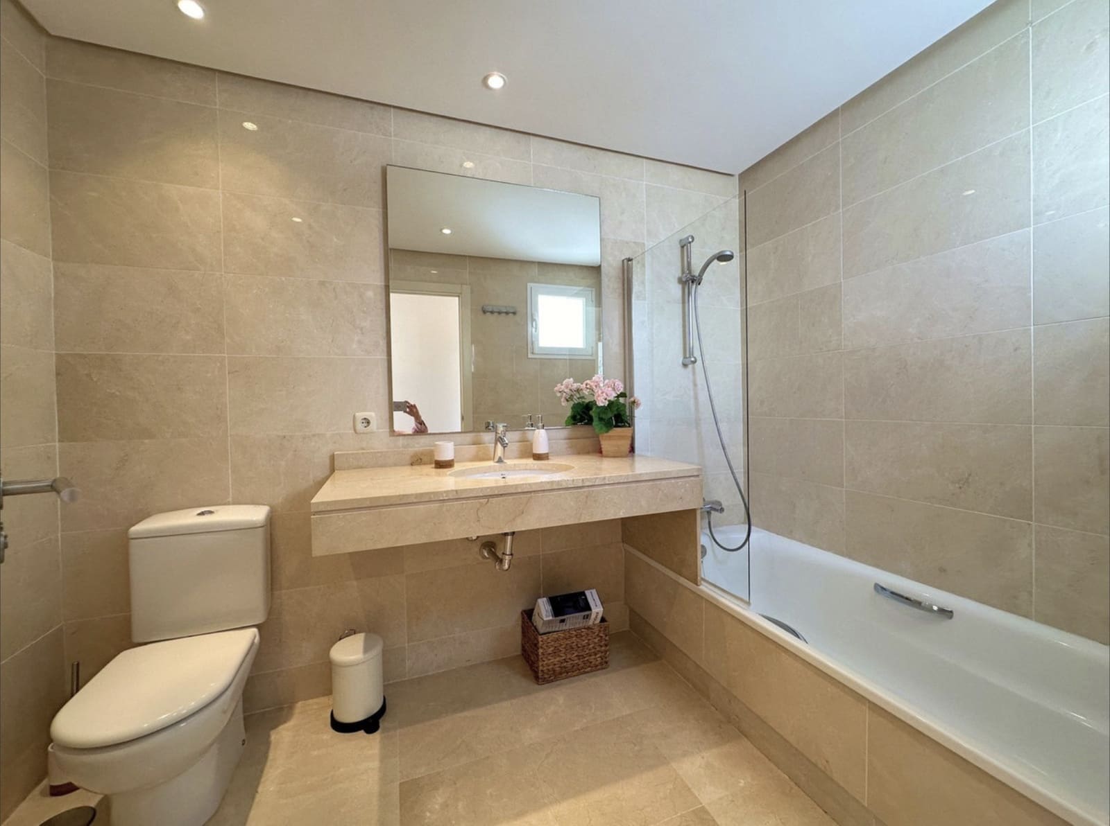 2 quarto Penthouse para venda em Casares com piscina garagem - 610 000 € (Ref: 10142376)