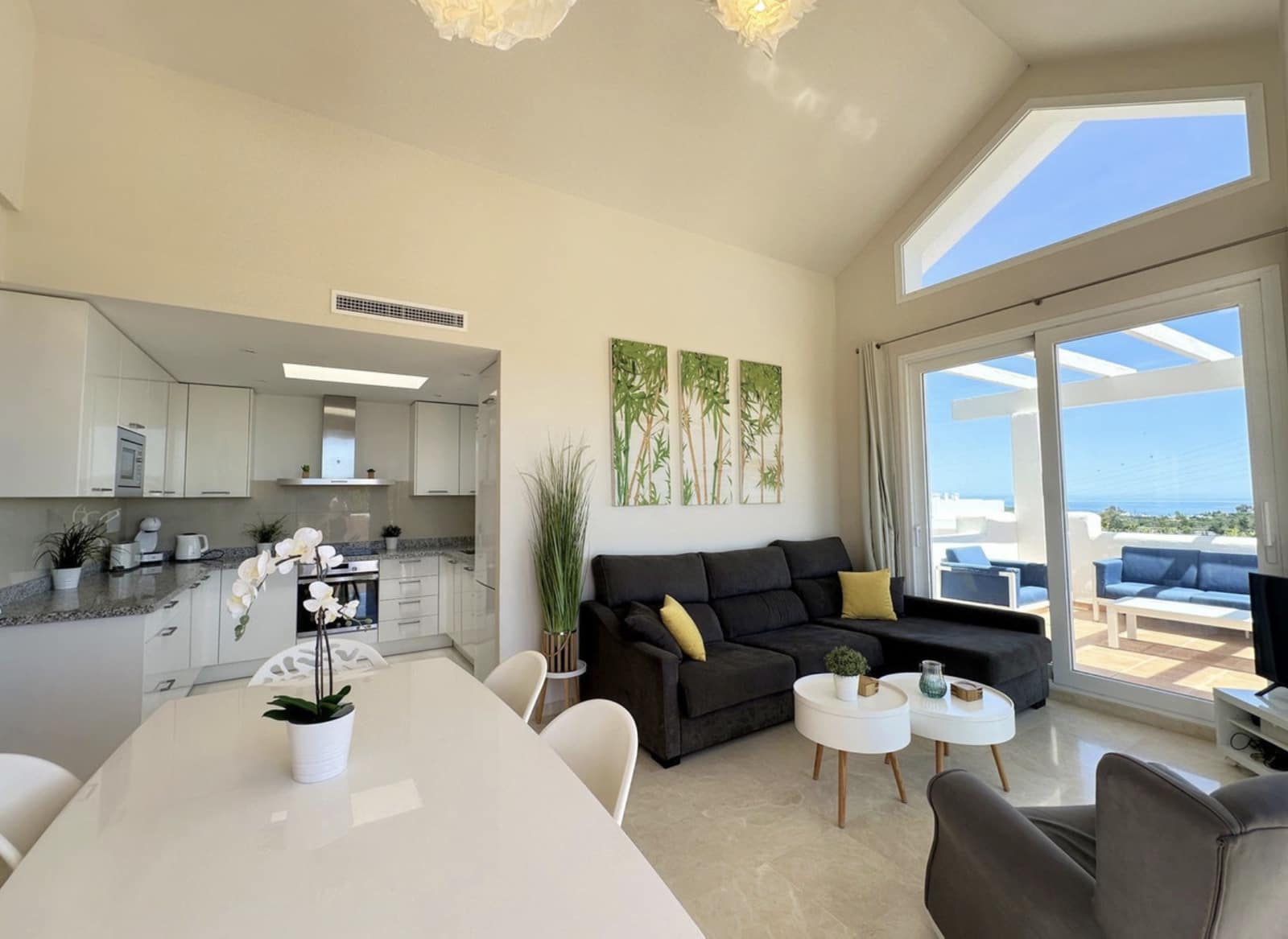 2 quarto Penthouse para venda em Casares com piscina garagem - 610 000 € (Ref: 10142376)