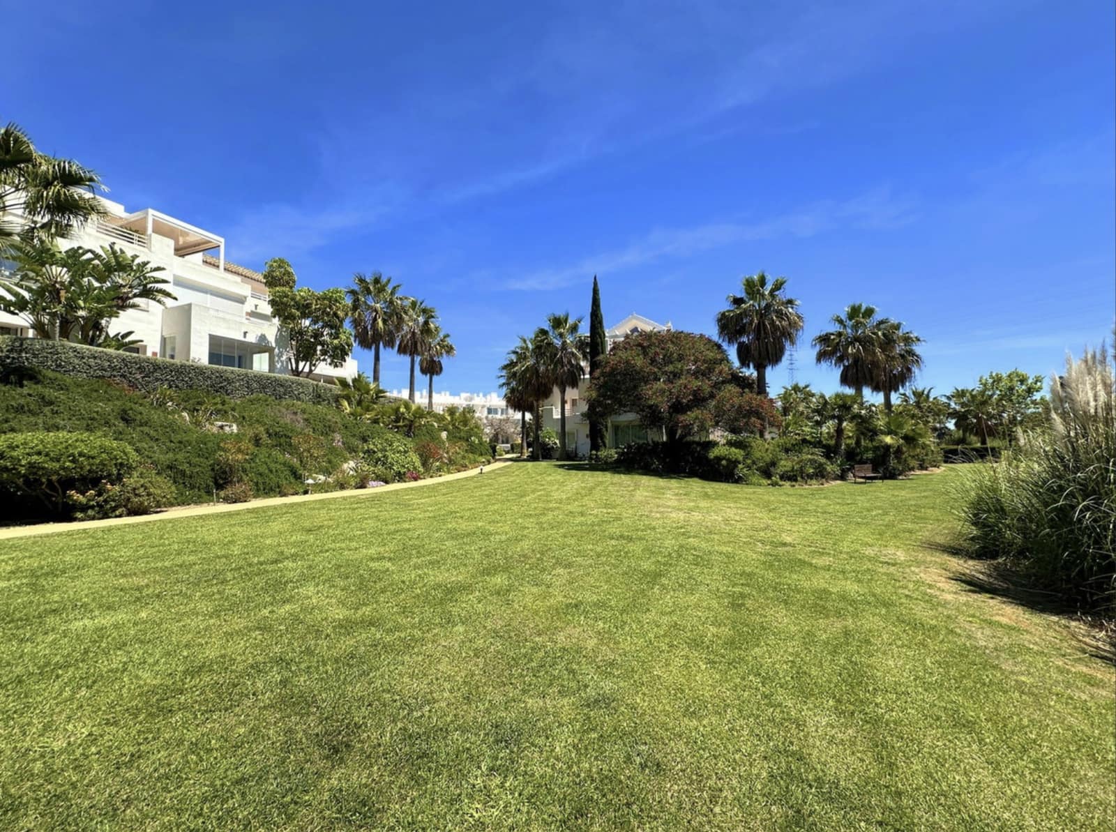 2 quarto Penthouse para venda em Casares com piscina garagem - 610 000 € (Ref: 10142376)