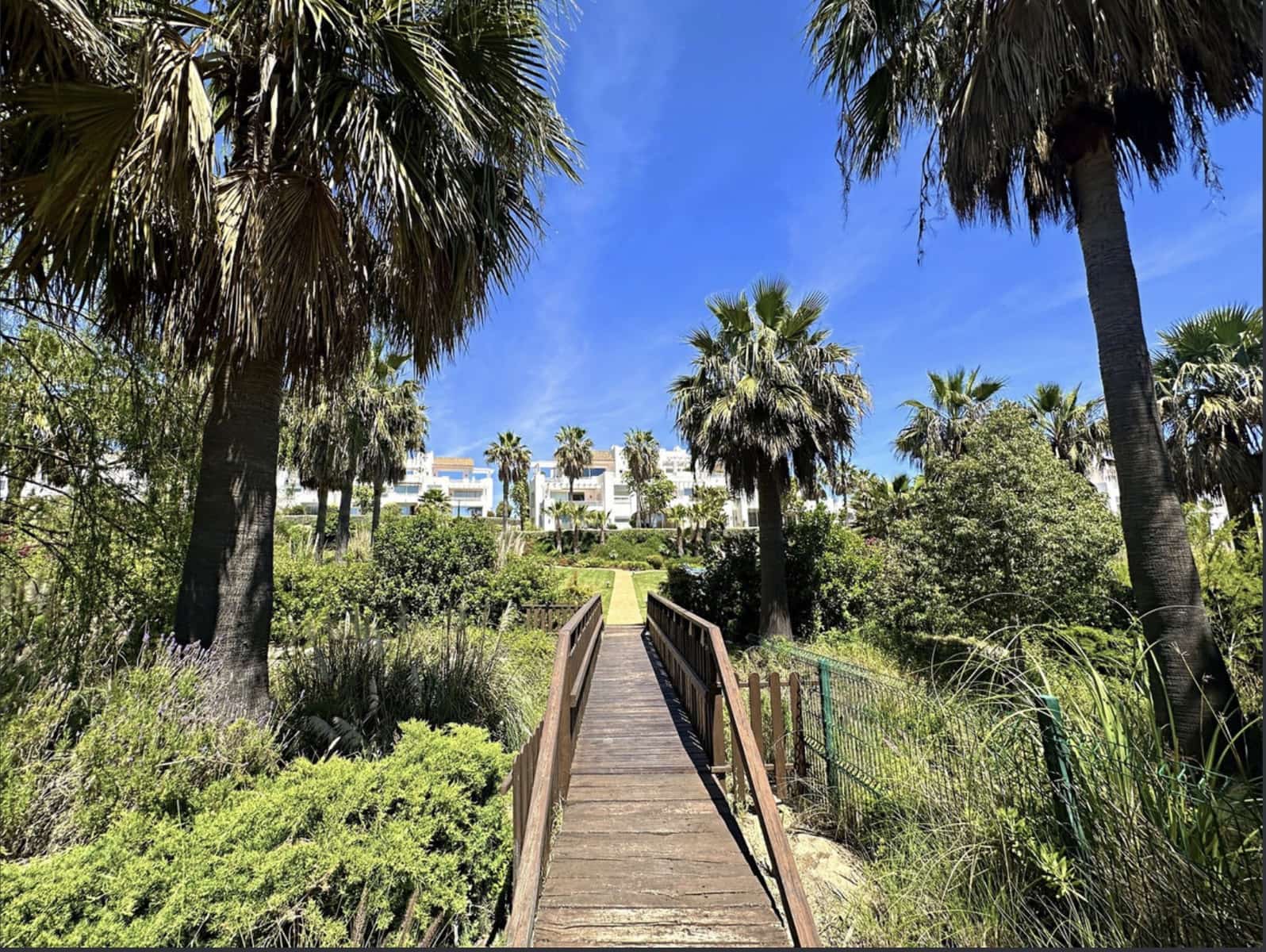 2 quarto Penthouse para venda em Casares com piscina garagem - 610 000 € (Ref: 10142376)