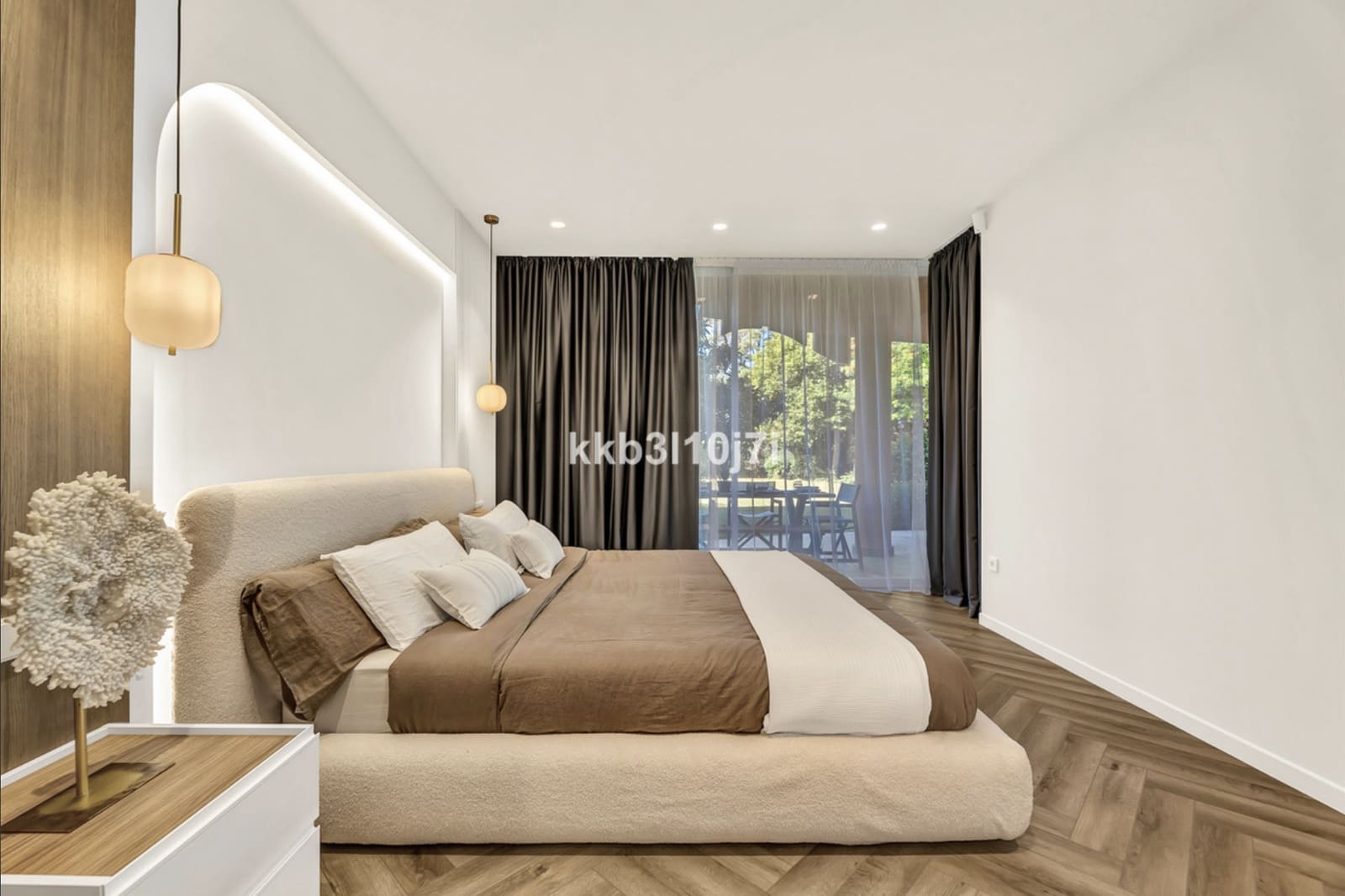 3 quarto Apartamento para venda em Nueva Andalucia com piscina garagem - 1 090 000 € (Ref: 10142377)