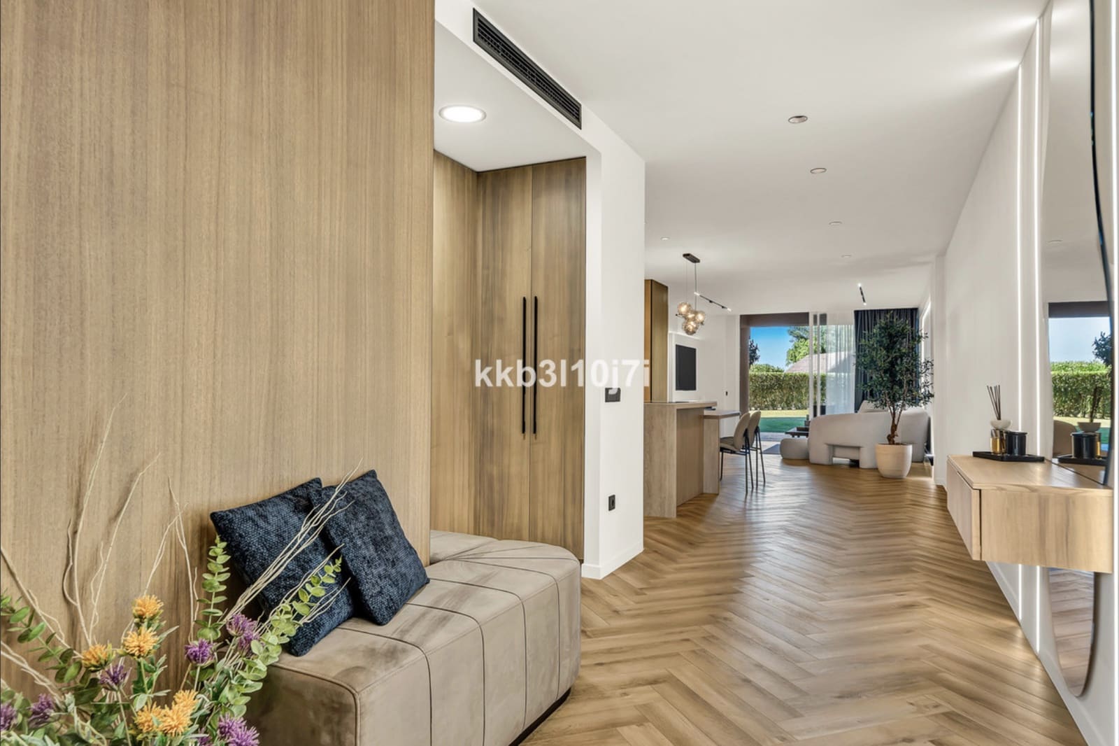 3 quarto Apartamento para venda em Nueva Andalucia com piscina garagem - 1 090 000 € (Ref: 10142377)