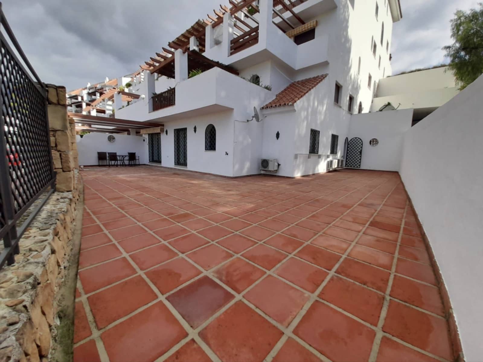 3 bedroom Apartment for sale in Marbella with pool garage - € 580,000 (Ref: 10146702)