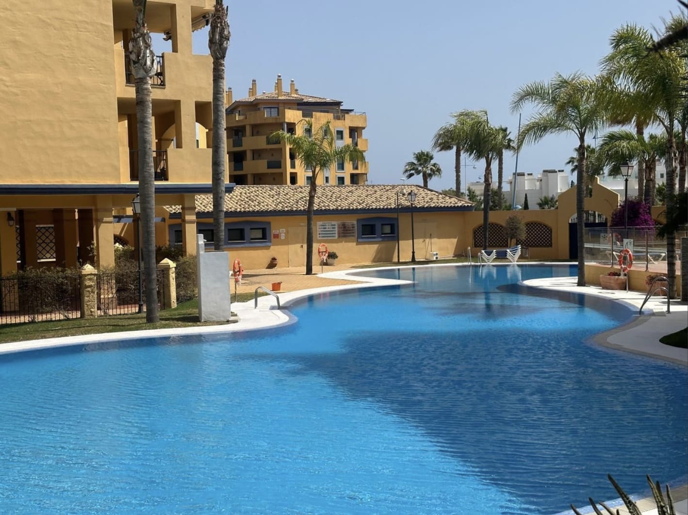 Apartamento de 2 habitaciones en San Pedro de Alcantara en venta con piscina garaje - 520.000 € (Ref: 10146704)