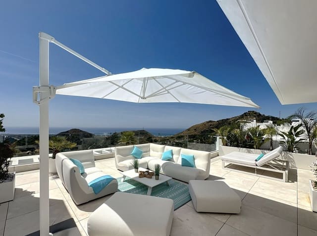 3 sypialnia Penthouse na sprzedaż w Marbella z basenem garażem - 2 235 000 € (Ref: 10146705)