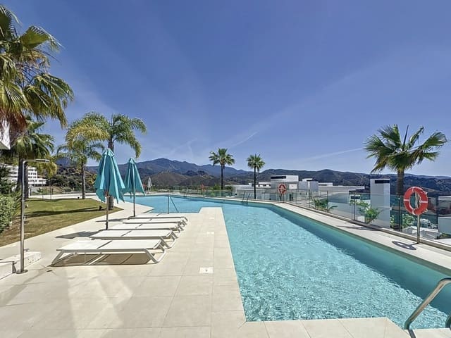 3 sypialnia Penthouse na sprzedaż w Marbella z basenem garażem - 2 235 000 € (Ref: 10146705)