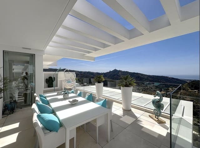 3 sypialnia Penthouse na sprzedaż w Marbella z basenem garażem - 2 235 000 € (Ref: 10146705)