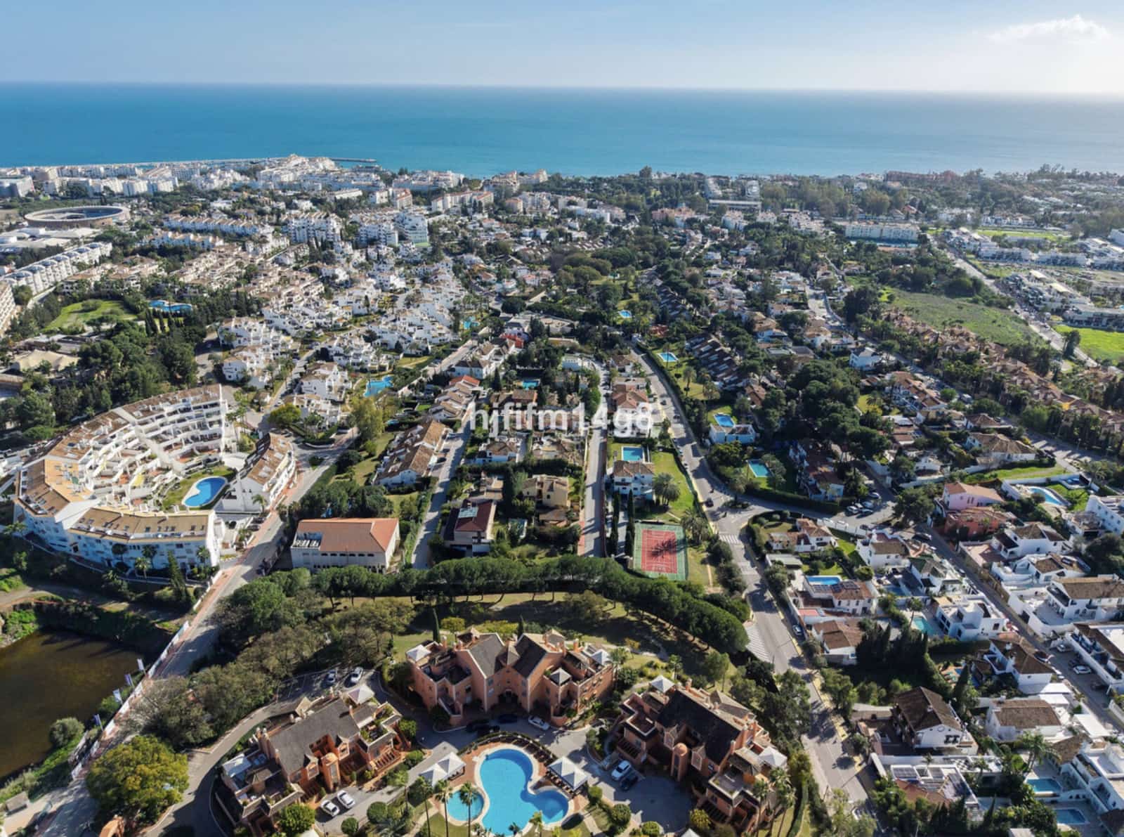Ático de 3 habitaciones en Nueva Andalucia en venta con piscina garaje - 750.000 € (Ref: 10146706)