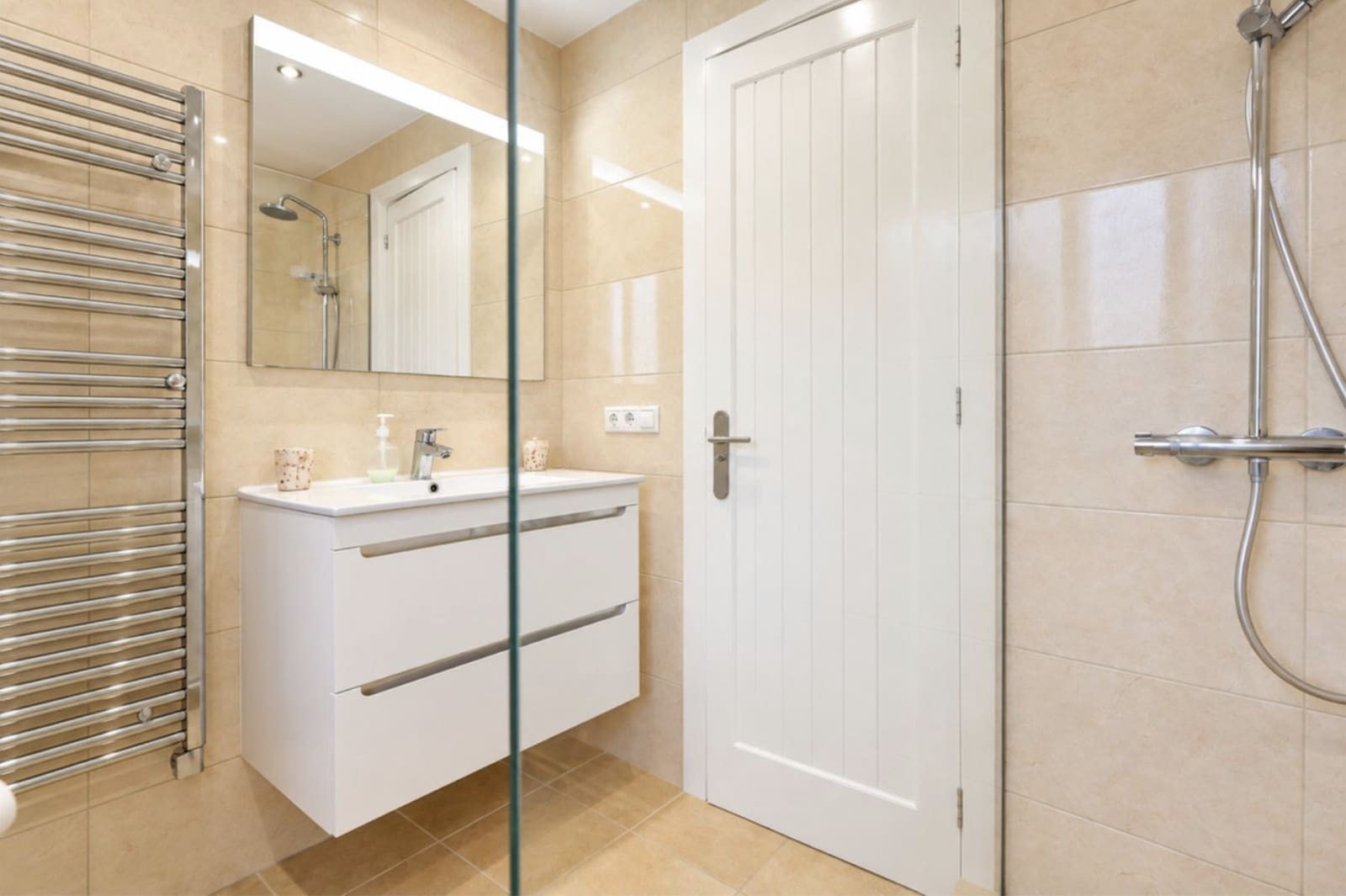 2 bedroom Apartment for sale in Marbella with pool garage - € 574,000 (Ref: 10146707)