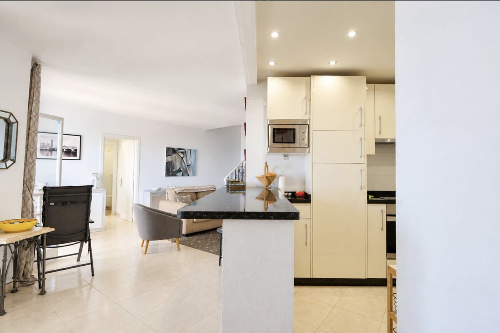 2 bedroom Apartment for sale in Marbella with pool garage - € 574,000 (Ref: 10146707)