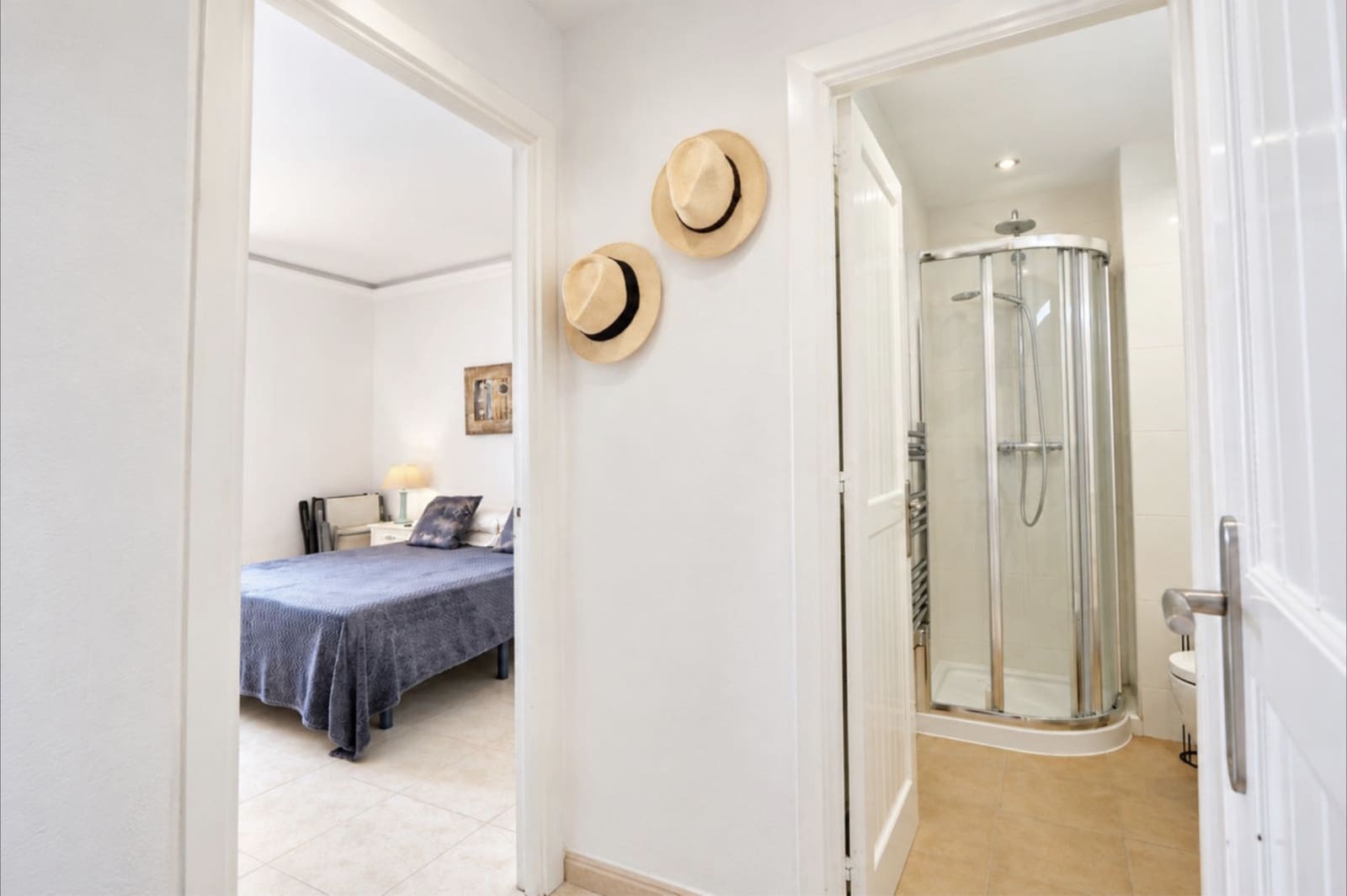 2 bedroom Apartment for sale in Marbella with pool garage - € 574,000 (Ref: 10146707)