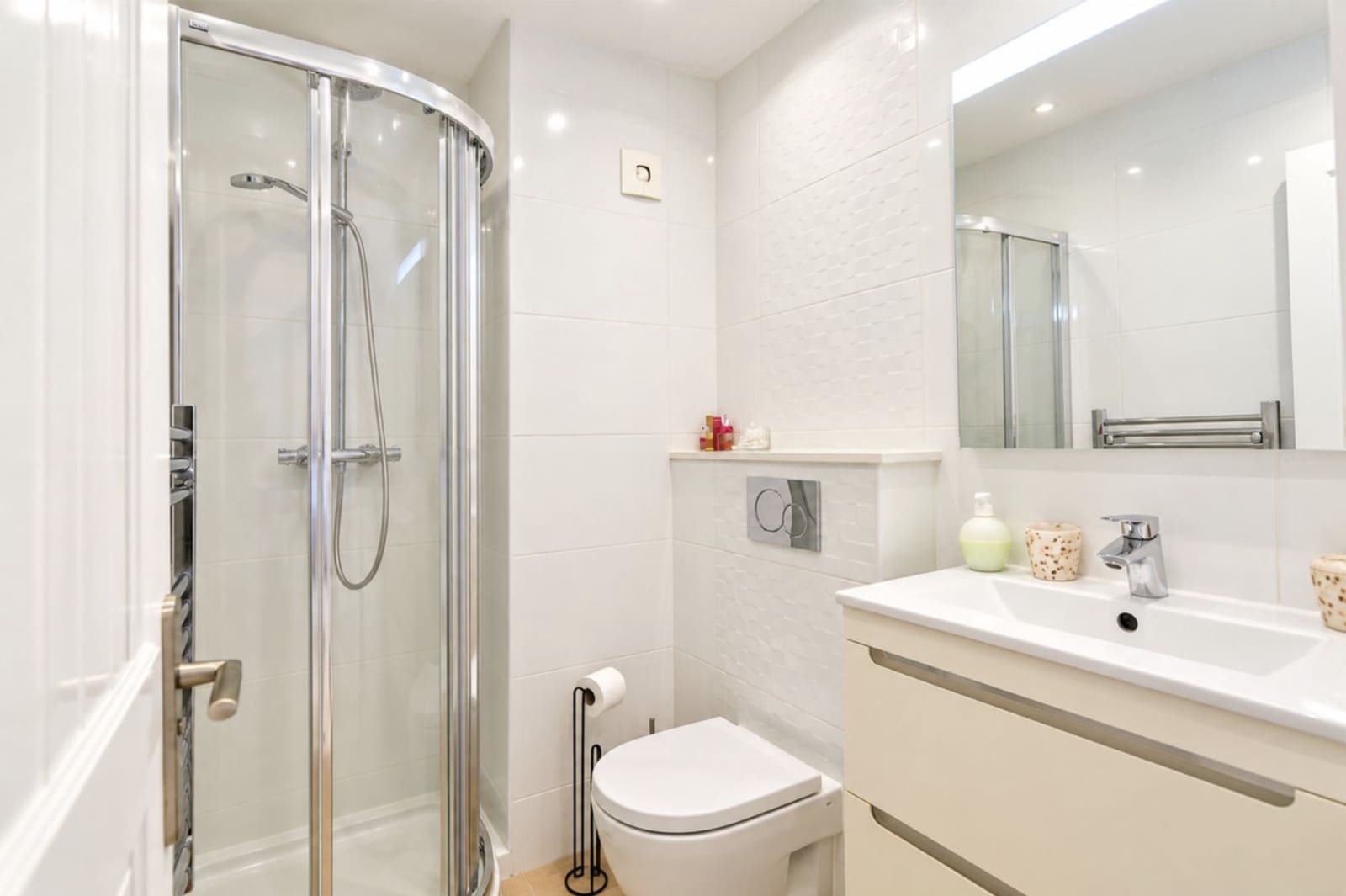 2 bedroom Apartment for sale in Marbella with pool garage - € 574,000 (Ref: 10146707)