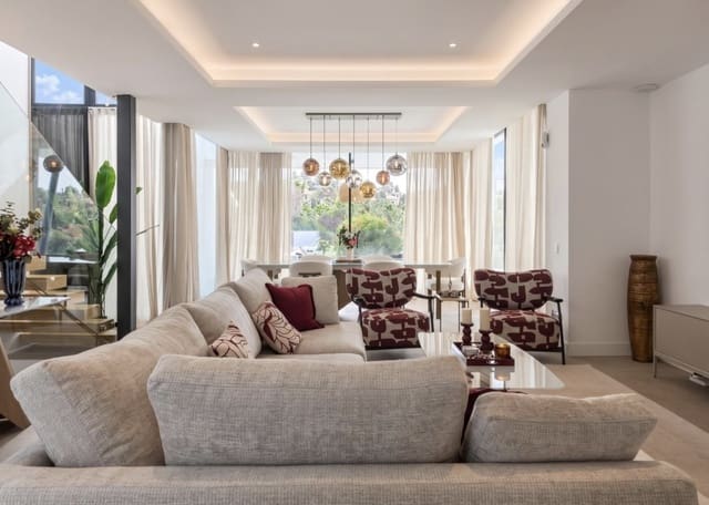 Villa til salgs i El Paraiso, Estepona med svømmebasseng garasje - € 1 800 000 (Ref: 10146708)