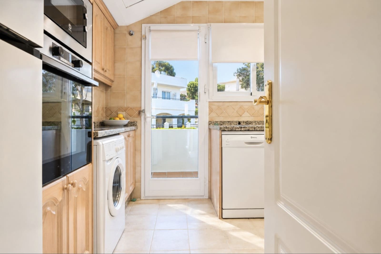 3 makuuhuone Huoneisto myytävänä paikassa Marbella mukana uima-altaan 
autotalli - 625 000 € (Ref: 10146709)