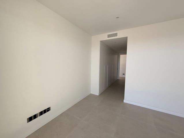 3 quarto Apartamento para venda em New Golden Mile, Estepona com piscina garagem - 940 000 € (Ref: 10146711)
