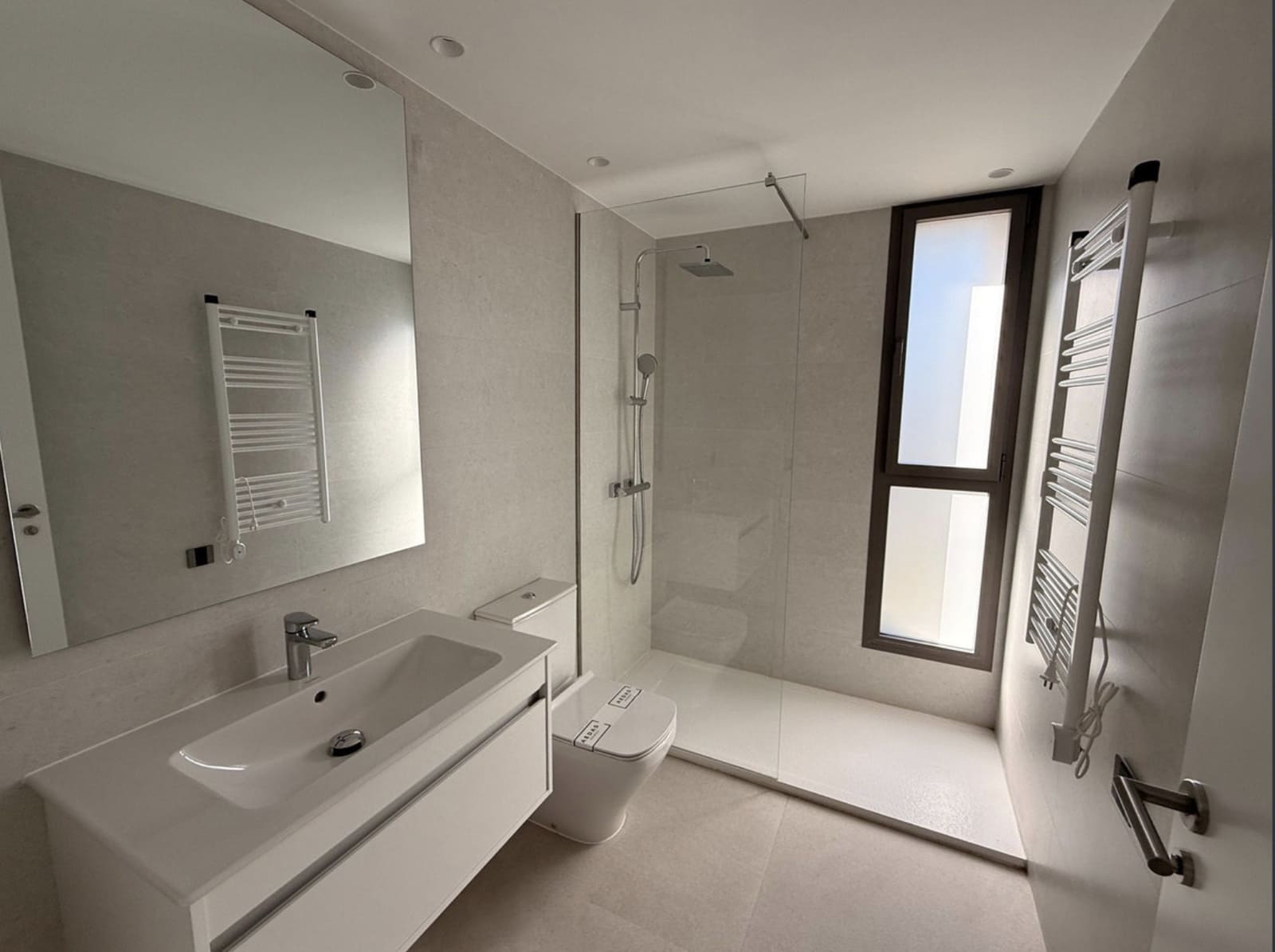 Apartamento de 3 habitaciones en New Golden Mile en venta con piscina garaje - 940.000 € (Ref: 10146711)