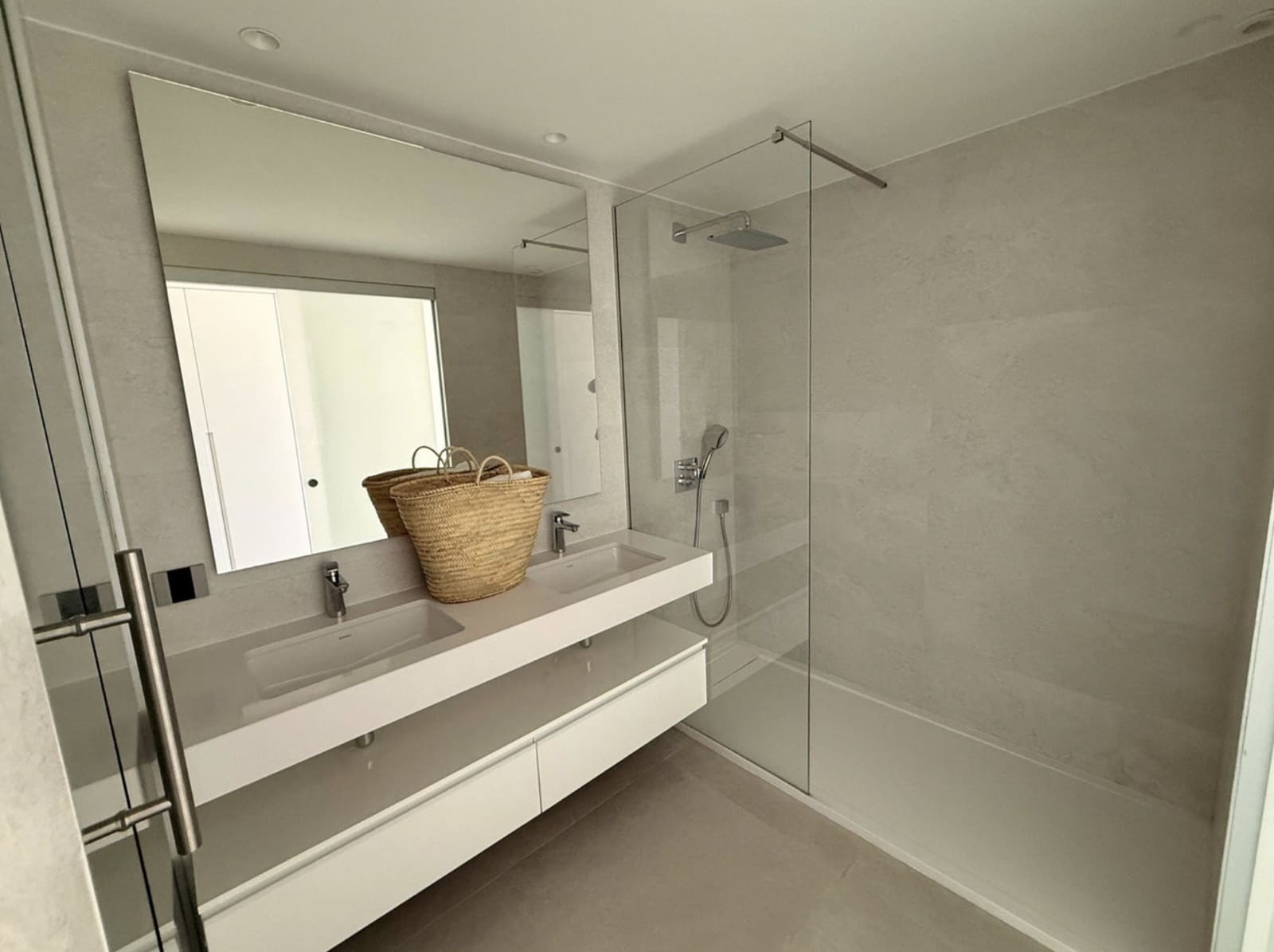 Apartamento de 3 habitaciones en New Golden Mile en venta con piscina garaje - 940.000 € (Ref: 10146711)