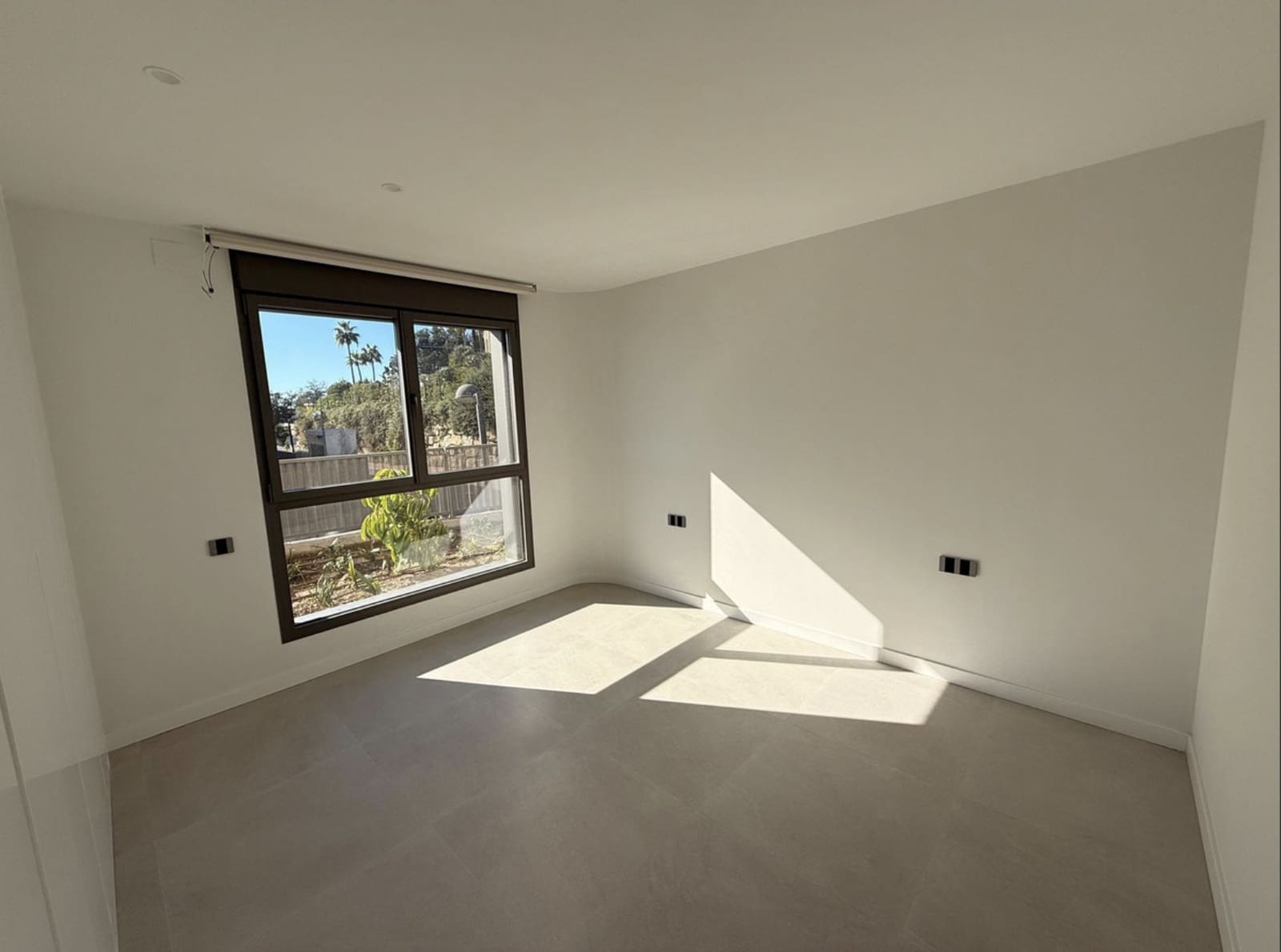 Apartamento de 3 habitaciones en New Golden Mile en venta con piscina garaje - 940.000 € (Ref: 10146711)