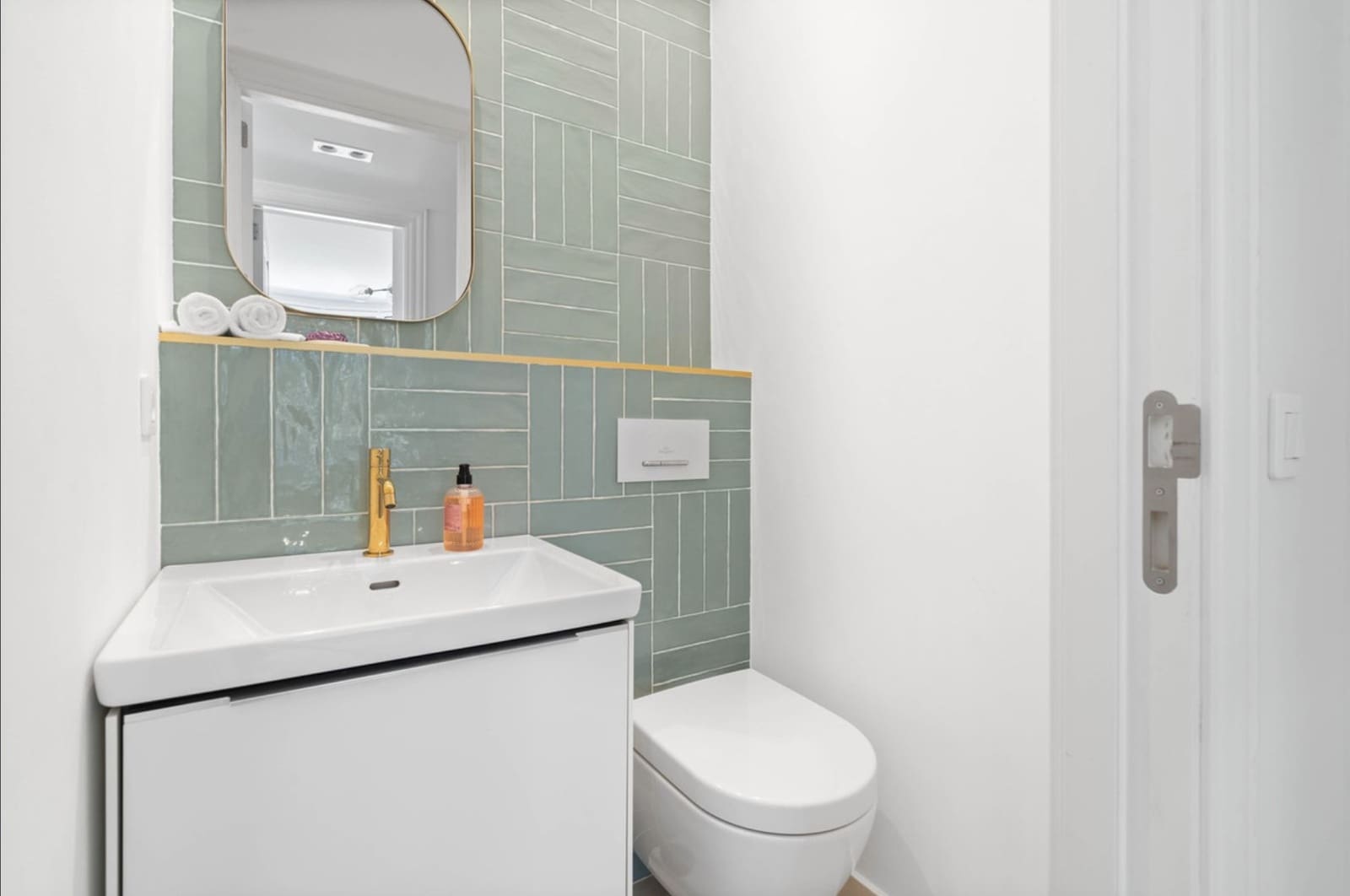 2 slaapkamer Appartement te koop in New Golden Mile met zwembad garage - € 815.000 (Ref: 10146713)