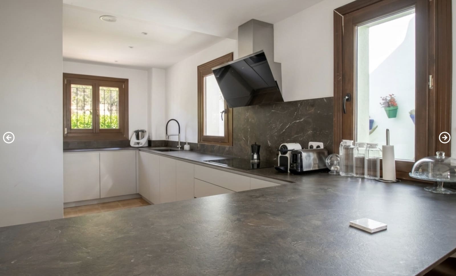 4 chambre Villa/Maison Semi-Mitoyenne à vendre à El Paraiso avec piscine garage - 697 000 € (Ref: 10146718)