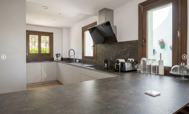 4 Zimmer Doppelhaus zu verkaufen in El Paraiso, Estepona mit Pool Garage - 697.000 € (Ref: 10146718)