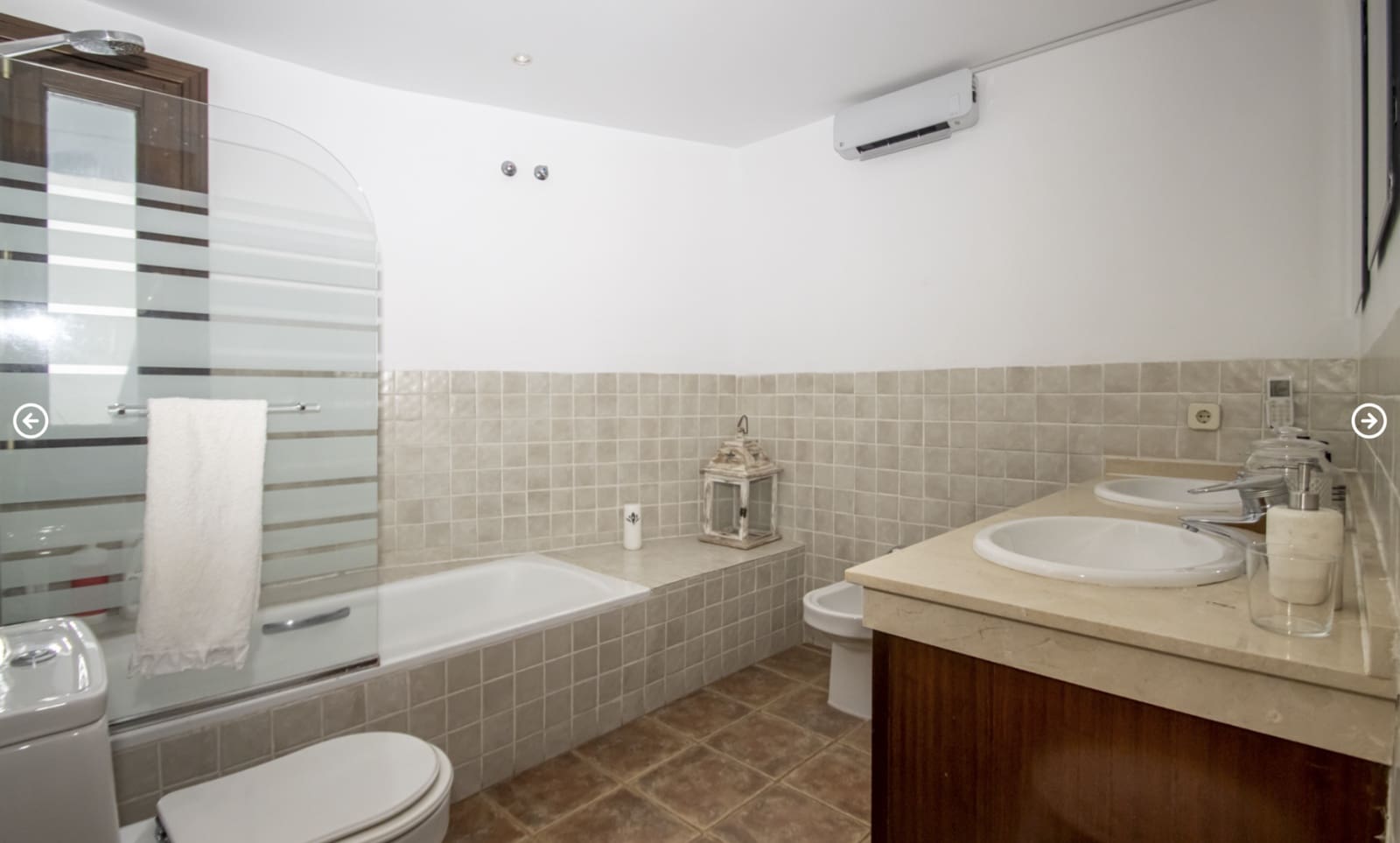 4 chambre Villa/Maison Semi-Mitoyenne à vendre à El Paraiso avec piscine garage - 697 000 € (Ref: 10146718)