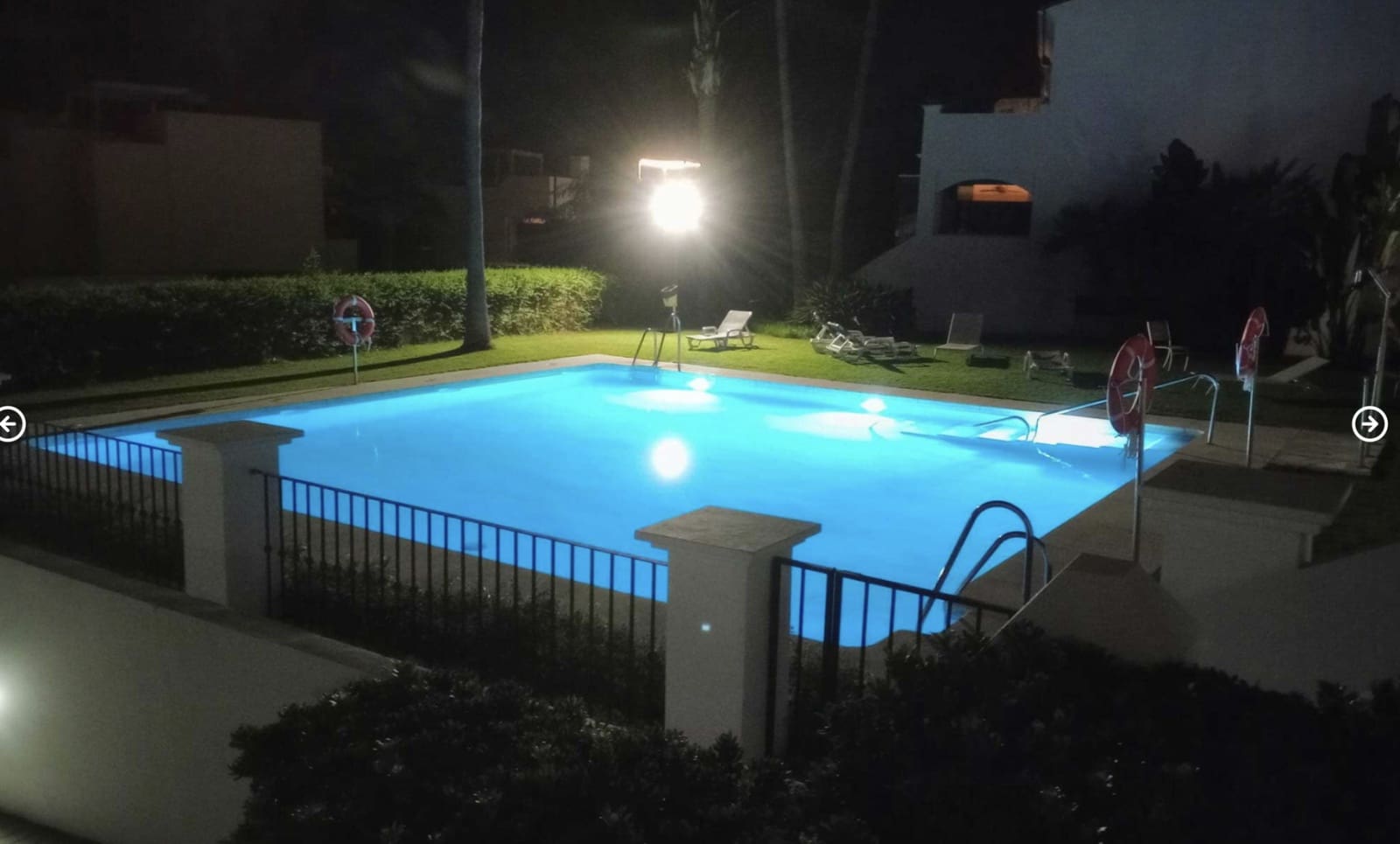 4 chambre Villa/Maison Semi-Mitoyenne à vendre à El Paraiso avec piscine garage - 697 000 € (Ref: 10146718)