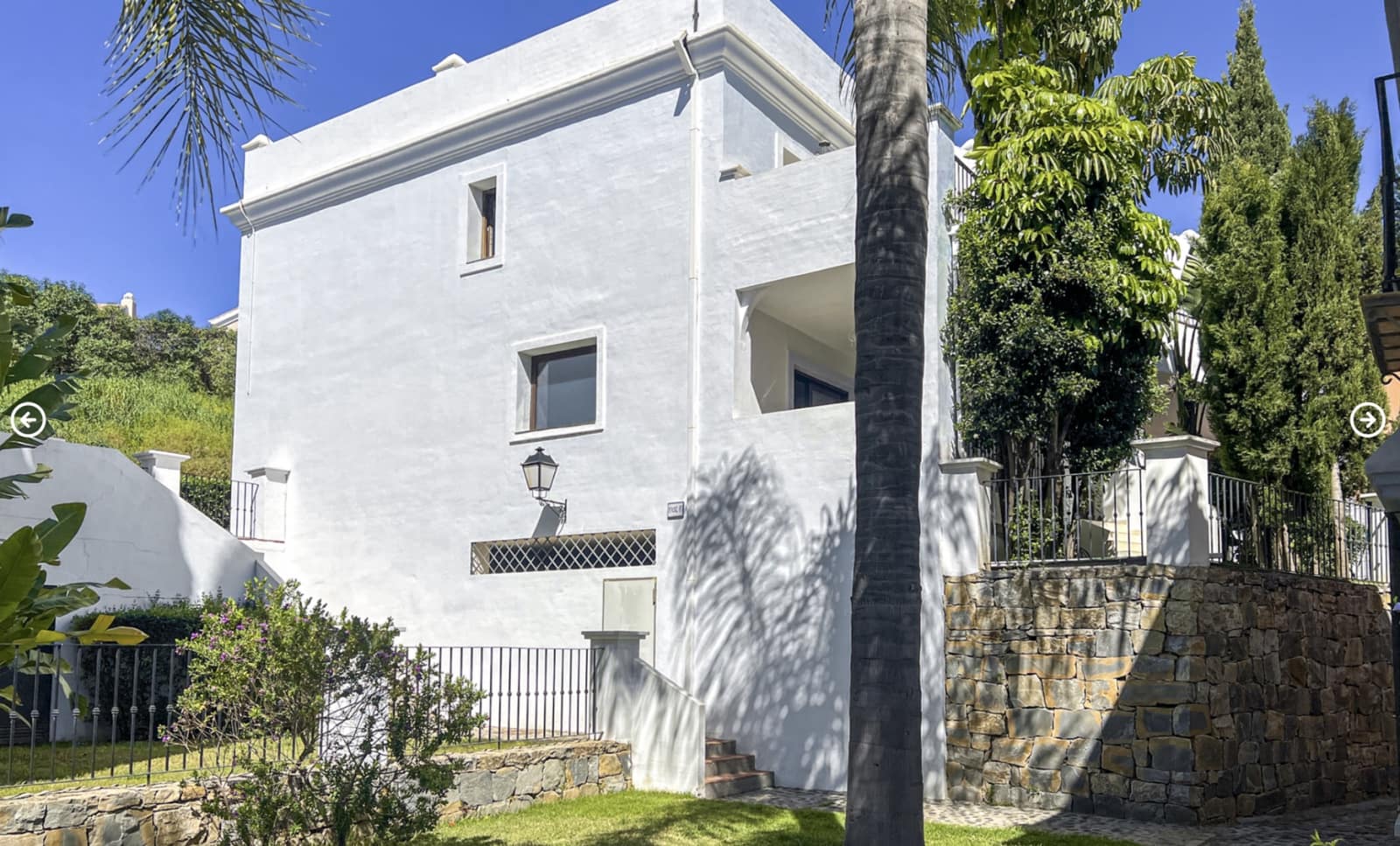 4 chambre Villa/Maison Semi-Mitoyenne à vendre à El Paraiso avec piscine garage - 697 000 € (Ref: 10146718)