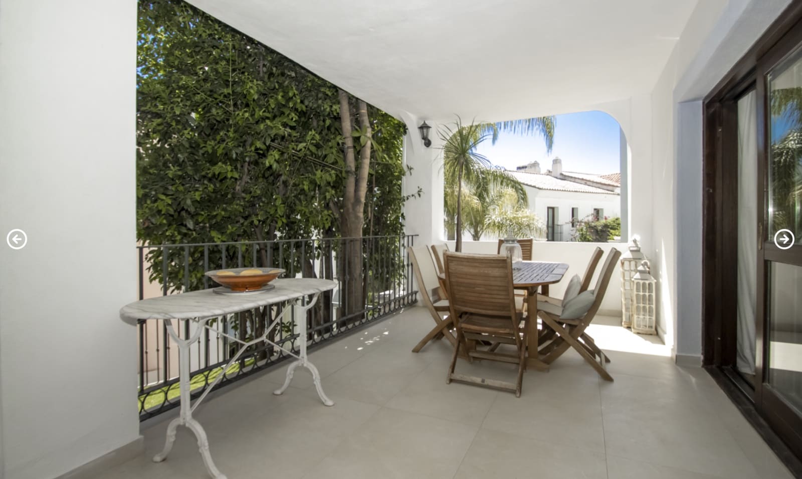 4 chambre Villa/Maison Semi-Mitoyenne à vendre à El Paraiso avec piscine garage - 697 000 € (Ref: 10146718)