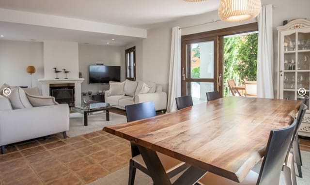 4 Zimmer Doppelhaus zu verkaufen in El Paraiso, Estepona mit Pool Garage - 697.000 € (Ref: 10146718)