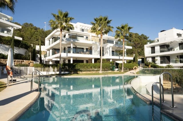 3 makuuhuone Kattohuoneisto myytävänä paikassa Selwo, Estepona mukana uima-altaan 
autotalli - 725 000 € (Ref: 10148468)