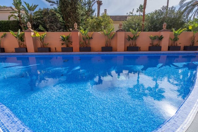 2 soverom Leilighet til salgs i New Golden Mile, Estepona med svømmebasseng garasje - € 560 000 (Ref: 10154896)