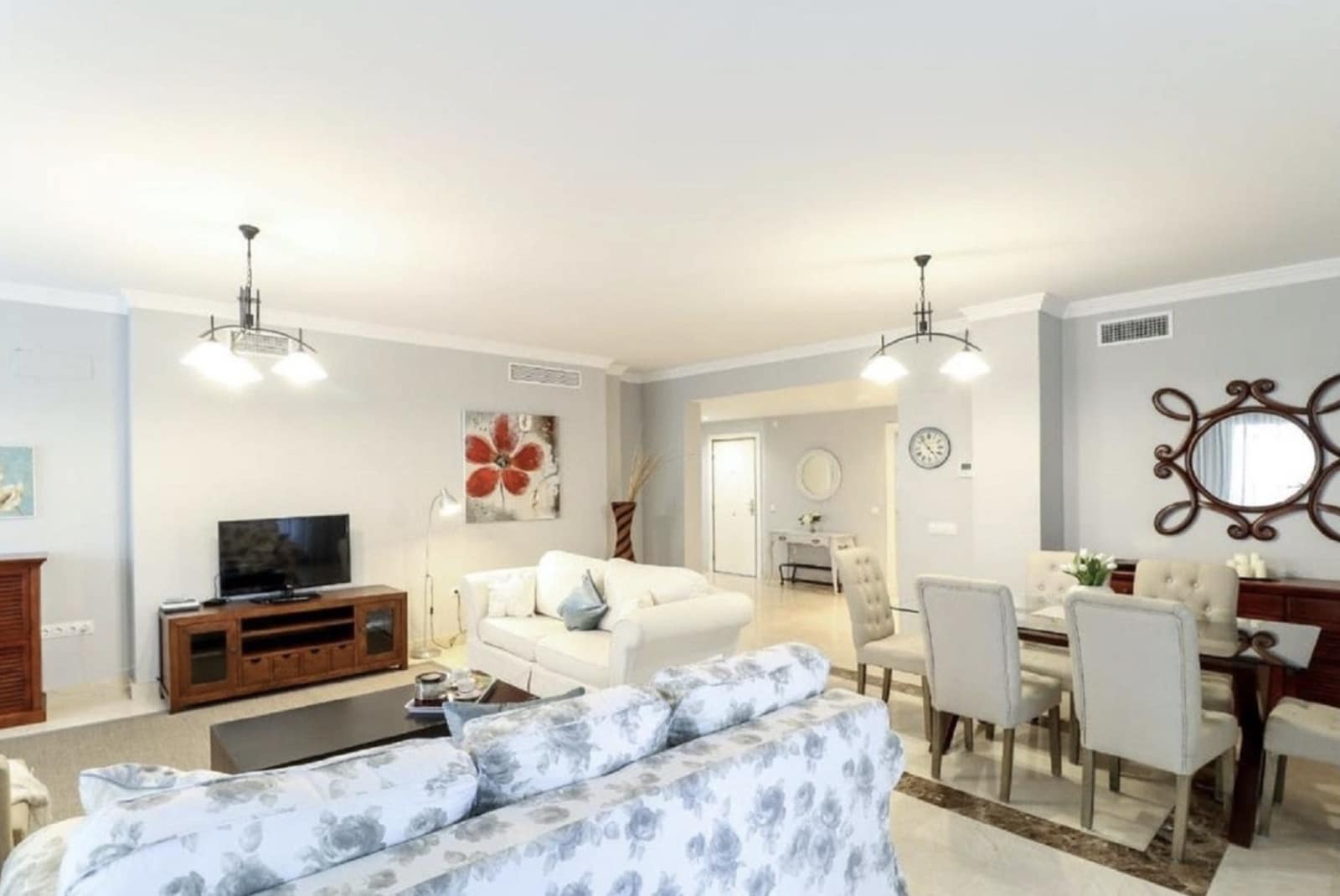 2 bedroom Apartment for sale in San Pedro de Alcantara with pool - € 695,000 (Ref: 10154902)