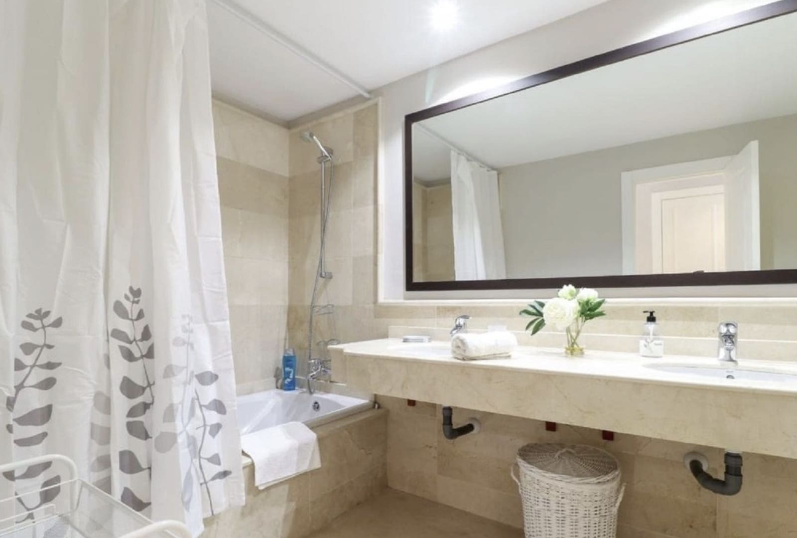 2 bedroom Apartment for sale in San Pedro de Alcantara with pool - € 695,000 (Ref: 10154902)