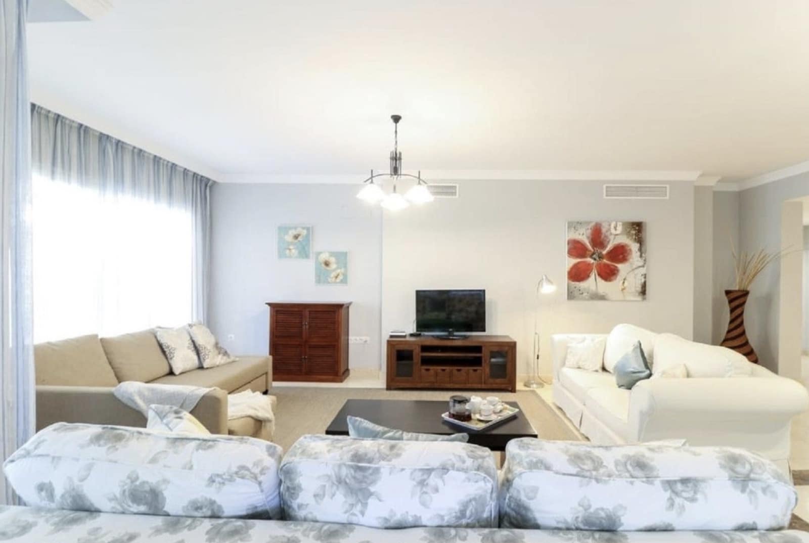 2 bedroom Apartment for sale in San Pedro de Alcantara with pool - € 695,000 (Ref: 10154902)